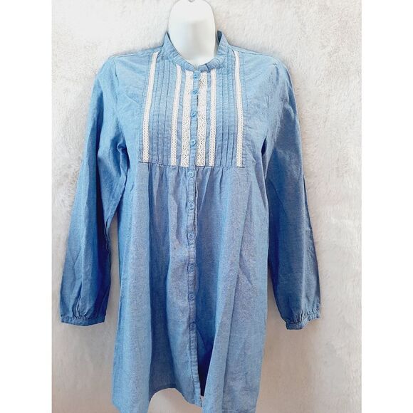 Meiconne medium blue prairie lace front top - Picture 1 of 3